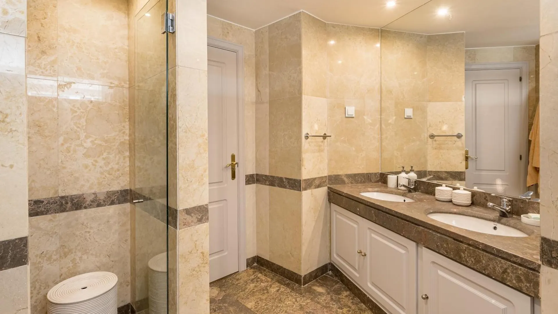 Saldanha City Retreat 2Br & Parking By Host For Us Lisboa 0*,