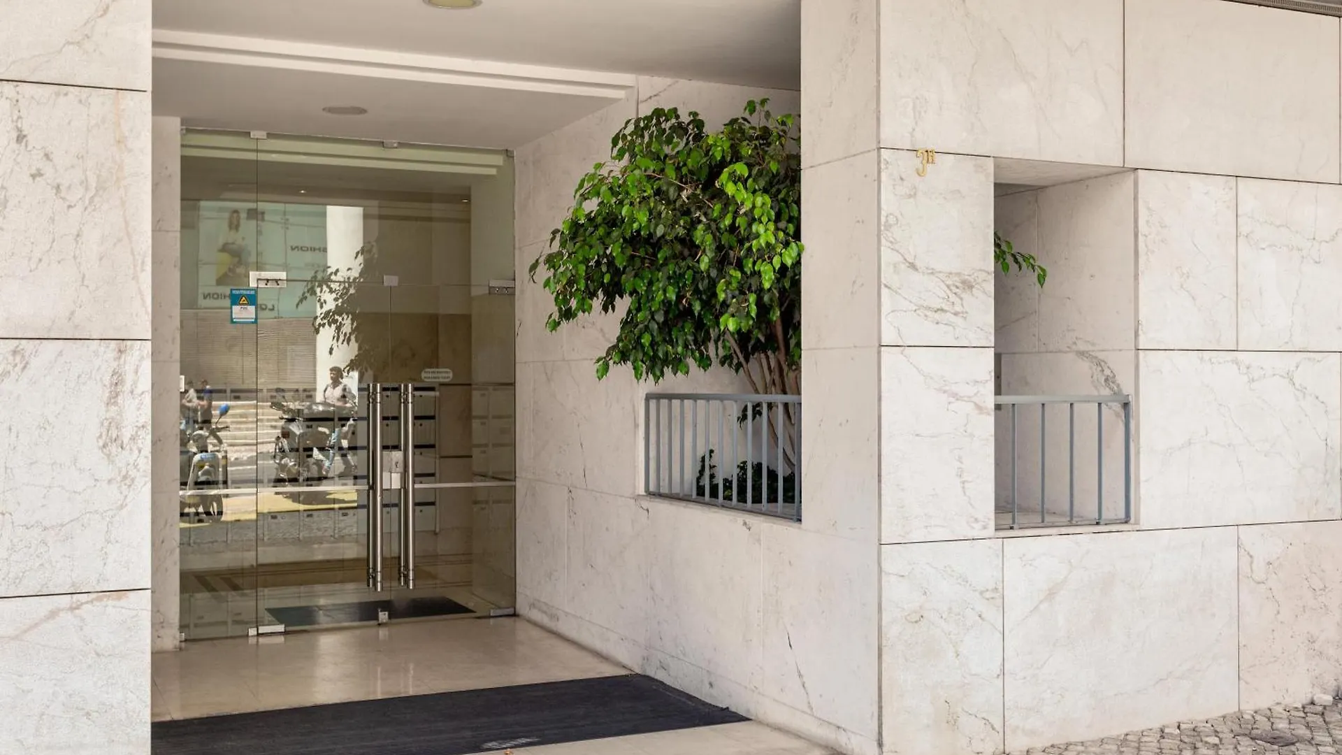 Saldanha City Retreat 2Br & Parking By Host For Us Lisboa 0*,