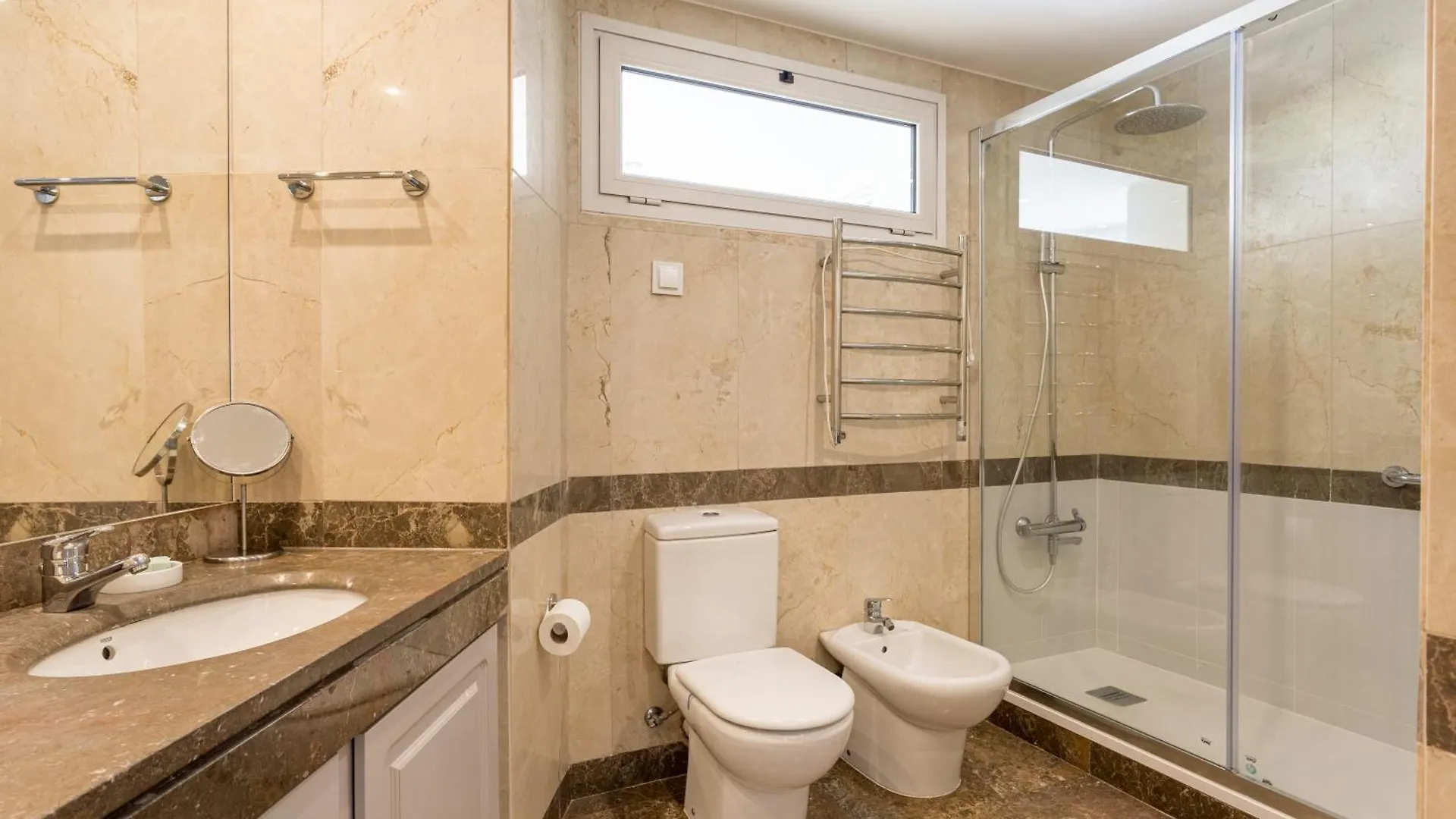 アパート Saldanha City Retreat 2Br & Parking By Host For Us リスボン ポルトガル